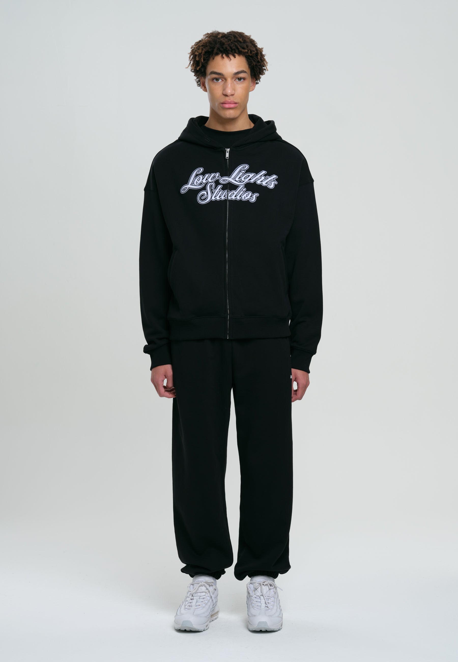 SHUTTER ZIP HOODIE BLACK